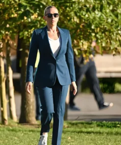 Jurassic-World-Rebirth-Scarlett-Johansson-Blue-Suit