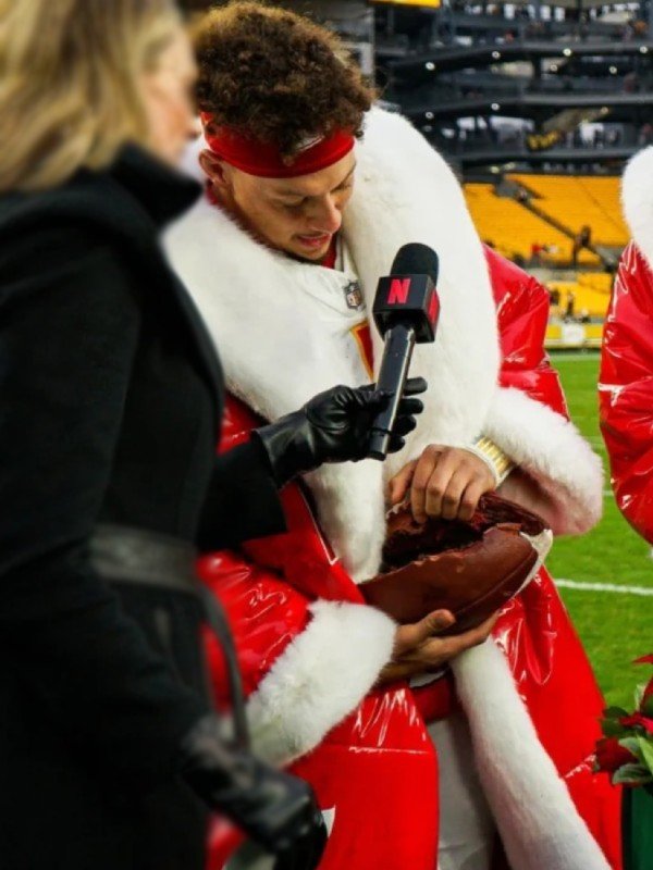 Patrick Mahomes Santa Claus Red Coat - Image 4