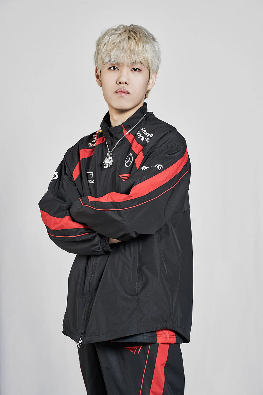 2024 T1 Uniform Jacket - Image 4