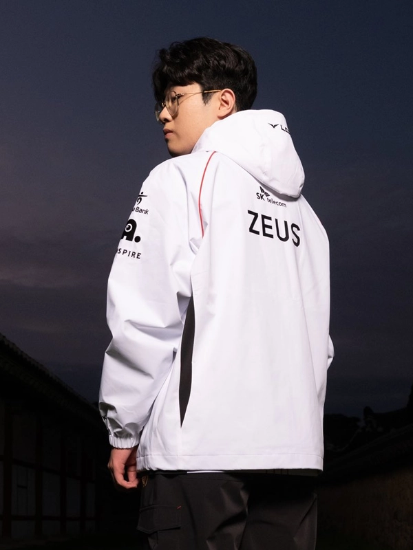 T1 Worlds Jacket 2024 - Image 3